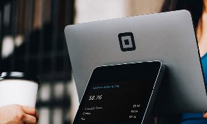 贵州建站:选对托管服务商,为企业网站稳定运营保驾护航