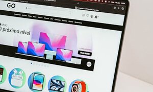 网页设计中页面整体感的提升策略：基于格式塔心理美学的实践