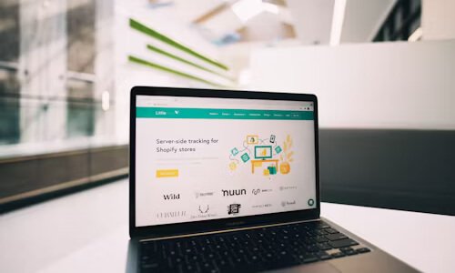 软件公司借助网站建设强化品牌形象的核心策略